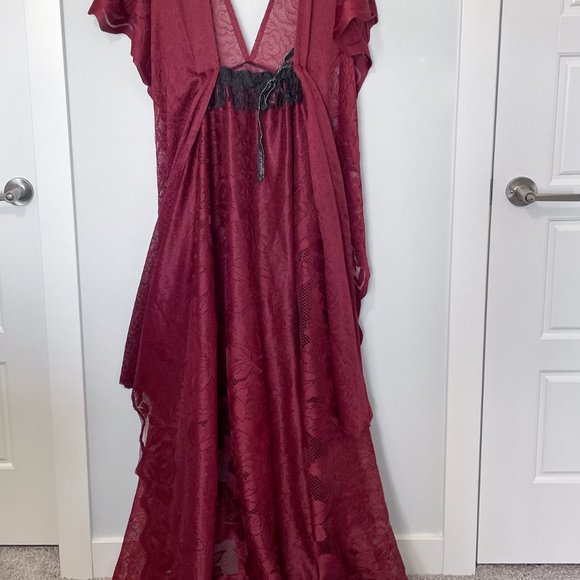 Red lace maxi dress - Picture 4 of 6